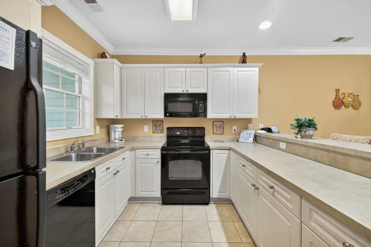 Magnolia Pointe Luster Leaf 4833-302