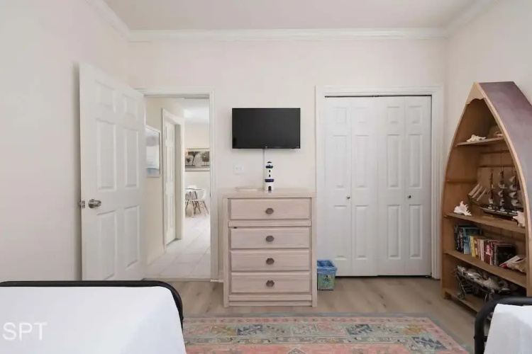 Sea Dancer #10 2 Bedroom Condo by RedAwning