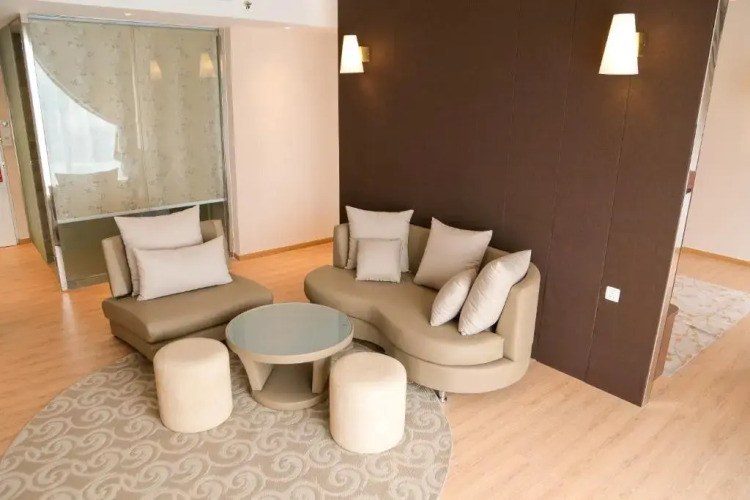 Top Holiday Hotel @ The Mines Seri KembanganOver view