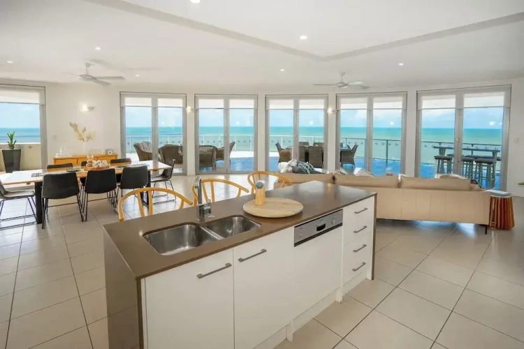 3 Bedrooms Standard Penthouse room with balcony and with ocean view