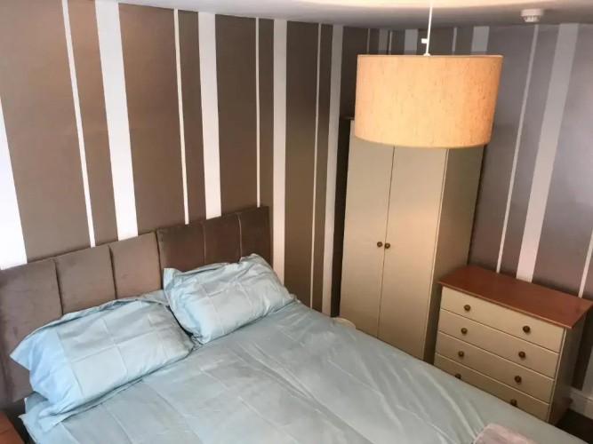 Ground Floor Contemporary 1 Bed Apartment