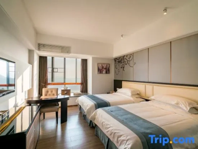 Deluxe Twin room with garden view