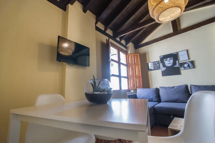 Apartamentos Nahira Suites 3000