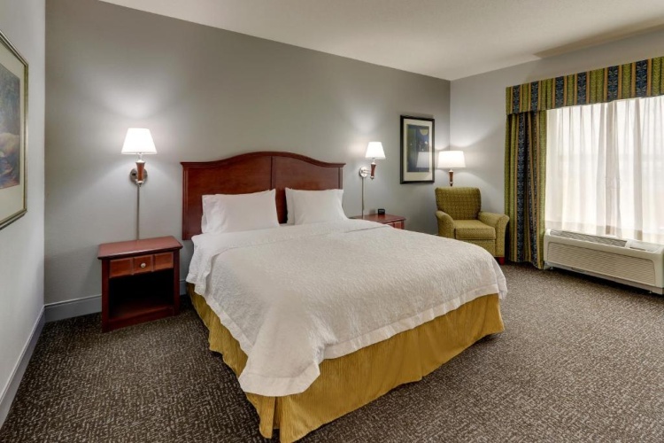 Mobility/Hearing Accessible with Tub Double room