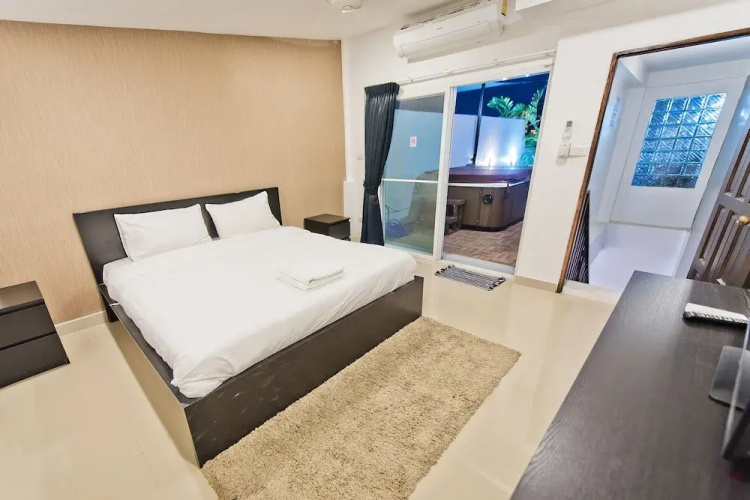 Premium Jacuzzi Townhome