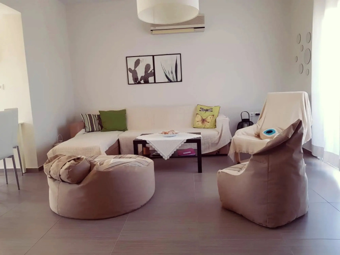 Gennadi Serenity House -beachfront Villa