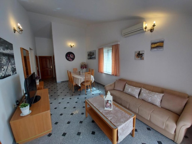 2 Bedrooms Apartment with balcony