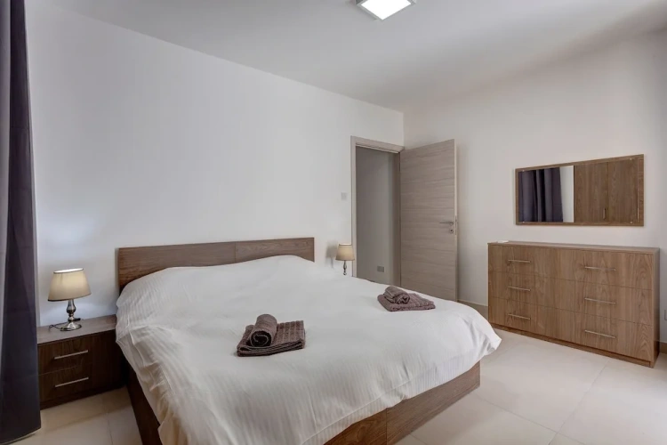 1 Bedroom Apartment with balcony