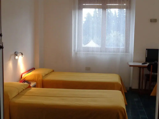 Siris Hotel