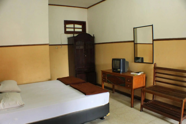 Ananda Hotel