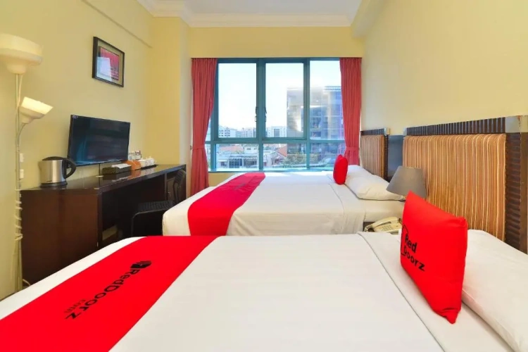 Comfort Quadruple room with view