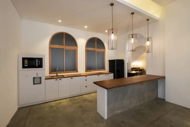 KINI Luxury Capsule - Hostel