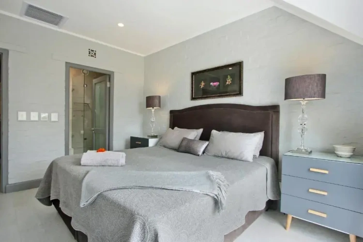 2 Bedrooms Double Apartment