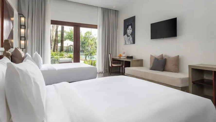 Standard Twin room with balcony