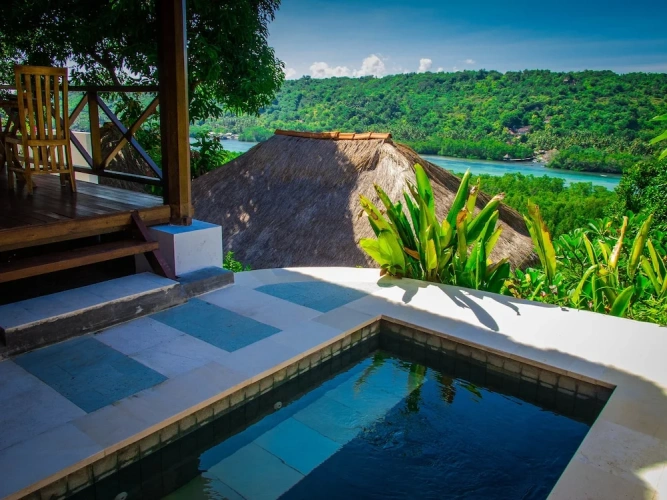 Bungalow with balcony