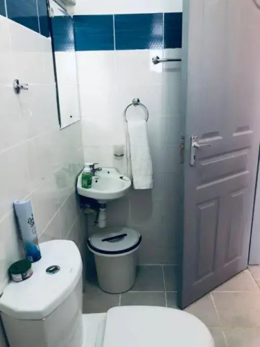 Cozy G54 Studio Apt with free WiFi & parking…