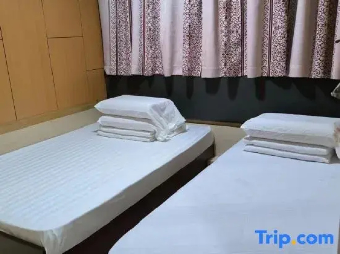 WIDE EVER HOSTEL (Mongkok MTR Exit E1)