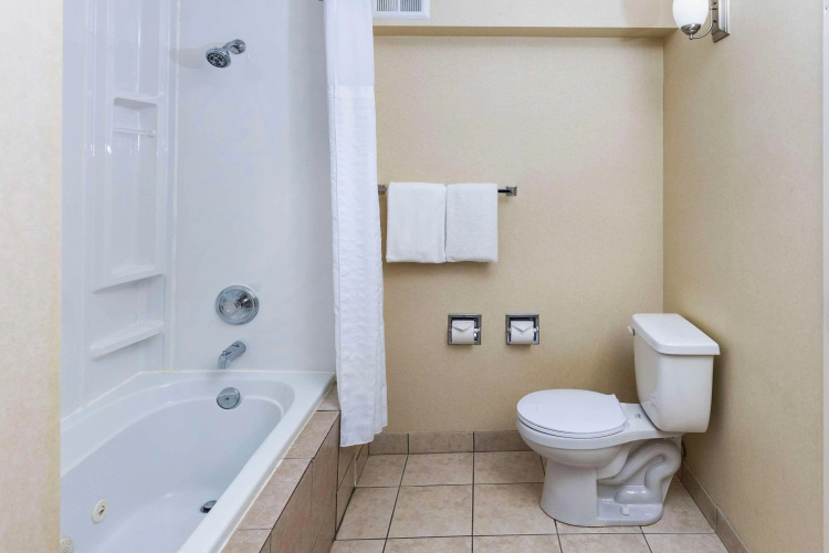 Comfort Inn & Suites Downtown Edmonton photo 11