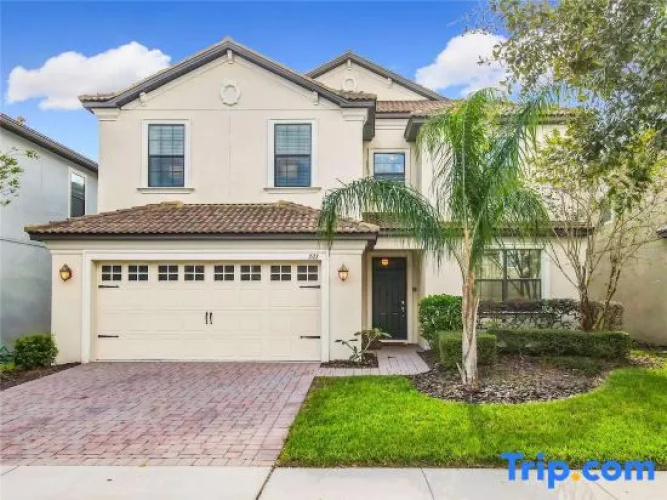 Spacious 6Bd/6Ba w/ Pool 10 mi from Disney!