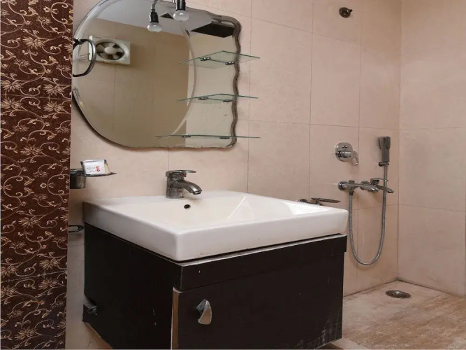 OYO 17017 Mu Stay Guest House