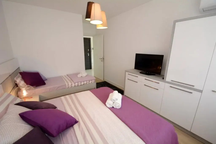 Studios Dimitris IV Apartments