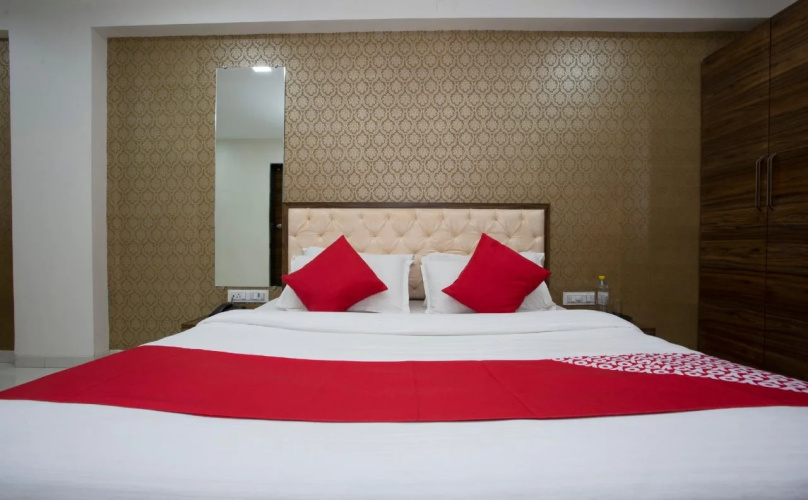 Hotel Blh By OYO Rooms