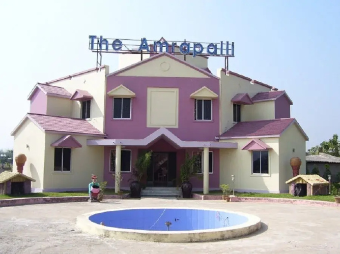 The Amrapalli Resort