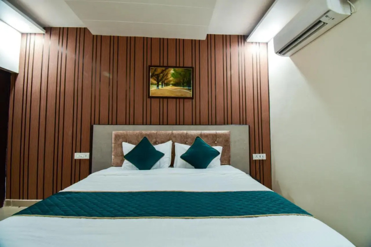 Hotel advantage inn