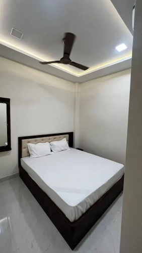 Hotel Divyakashi homestay