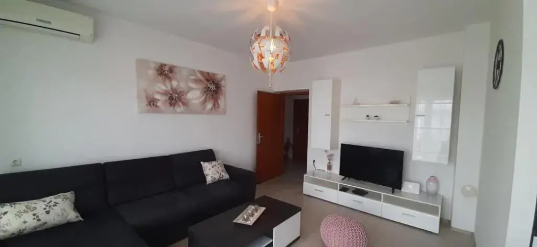 Apartment Lukrecija