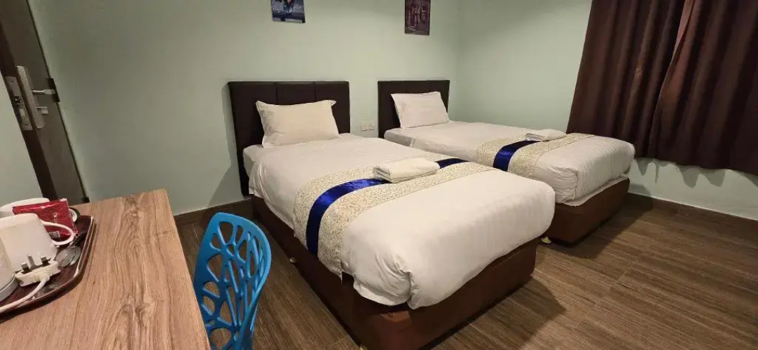 Summer Hotel