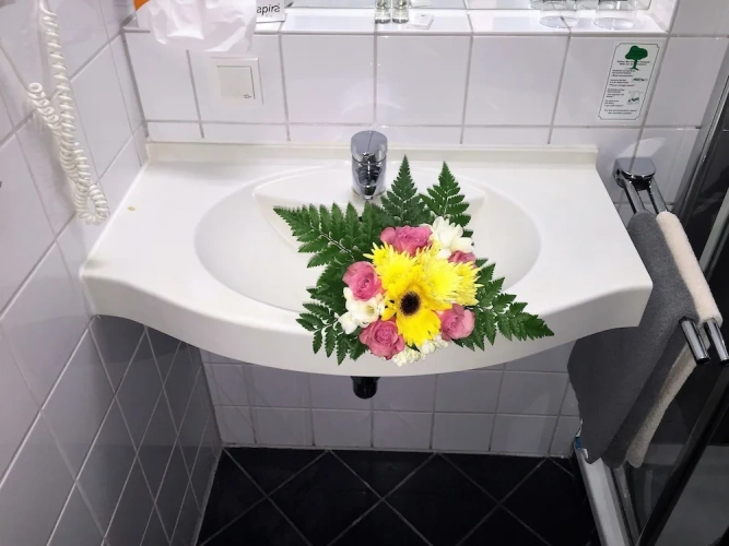 Standard Double room with street view