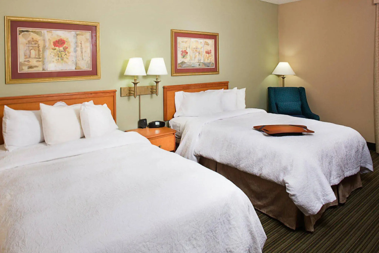 Hampton Inn by Hilton Philadelphia / Willow Grove