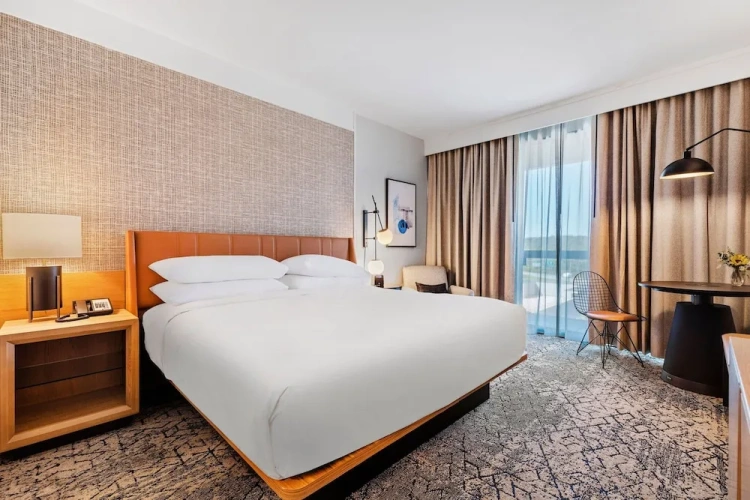 Standard Double Club room with balcony