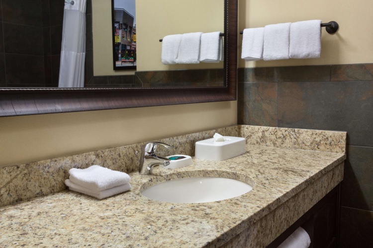 2 Bedrooms Double Suite