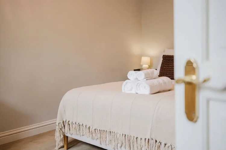 Mulberry Cottage 5BD in Wiltshire