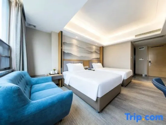 Deluxe Suite