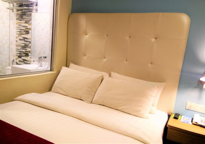 Lumut Suites