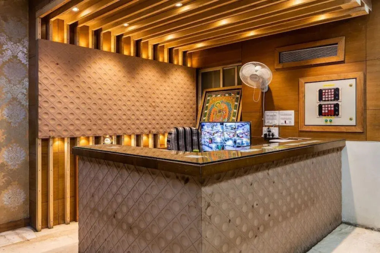 Hotel Rajendra Palace by OYO Rooms