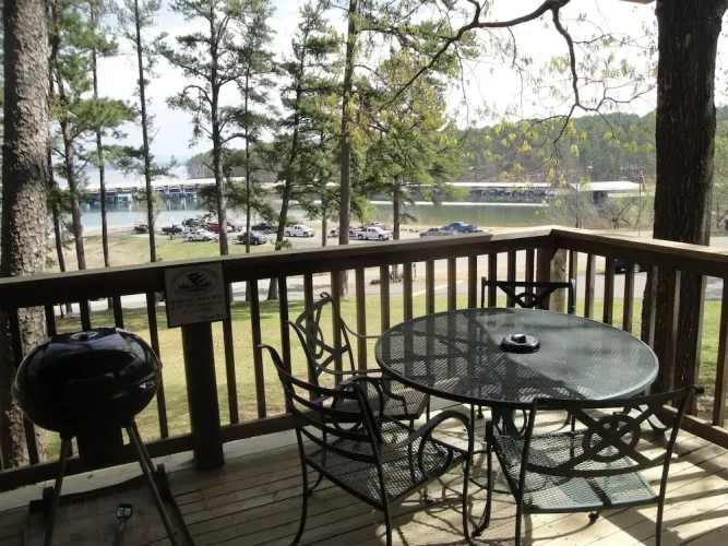 2 Bedrooms Cottage
