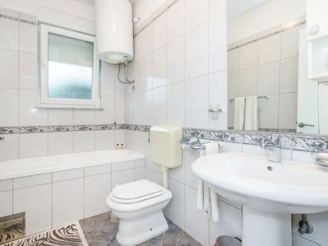 Adorable Studio Apartment 200 Meters Distant From the Beach !