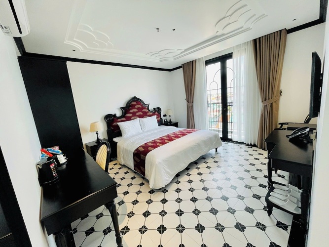 Deluxe Double room with balcony and with city view