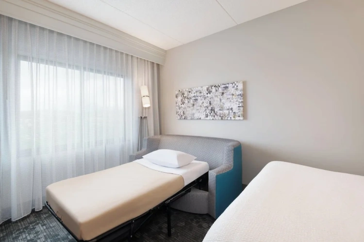 1 Bedroom Suite