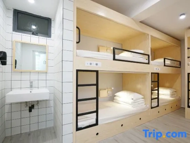Bed in Dorm