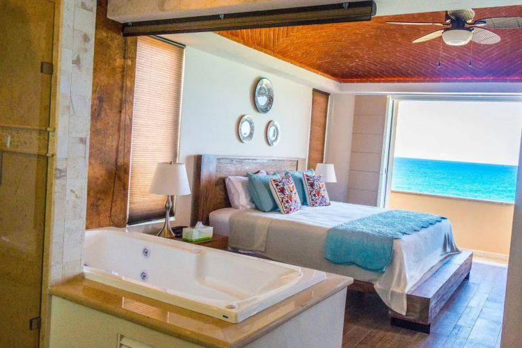 Isla 33 Resort & Villas