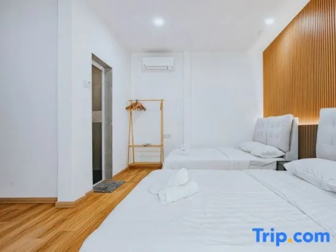 5 Bedrooms Villa