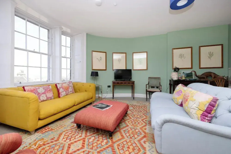 Inviting Flat near City Centre