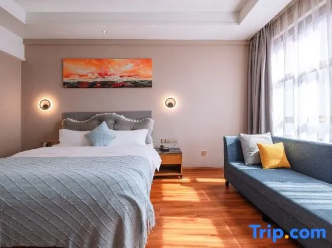 2 Bedrooms Suite with city view