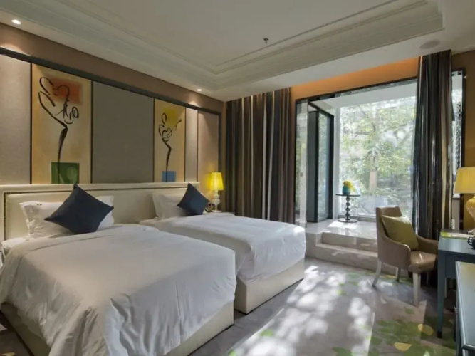 GreenTree Eastern Shenzhen Luohu East Gate Hotel