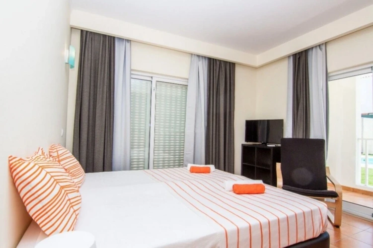 2 Bedrooms Family Apartment with balcony and with view